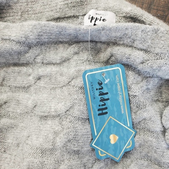 Military Hippie Forever Roses Grey Knit Sweater Size 1X NWT - Picture 7 of 7